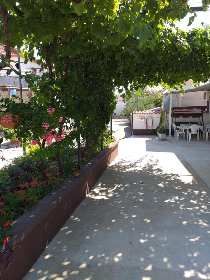 Apartments Jelicic Biograd Na Moru Eksteriør billede