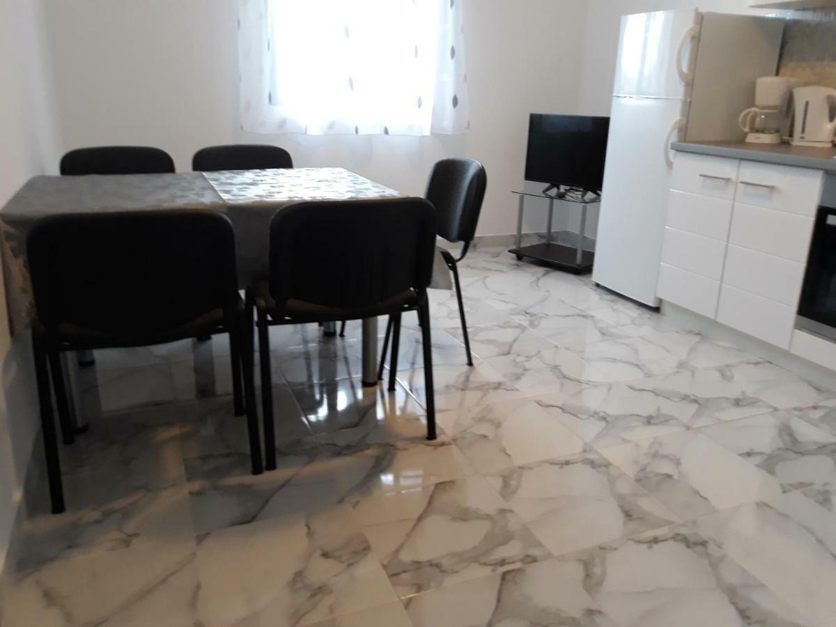 Apartments Jelicic Biograd Na Moru Eksteriør billede