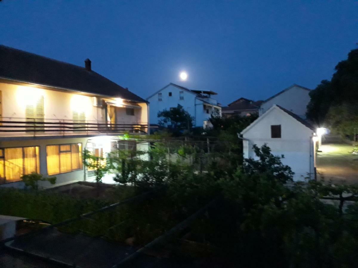 Apartments Jelicic Biograd Na Moru Eksteriør billede
