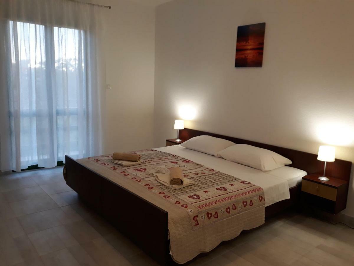 Apartments Jelicic Biograd Na Moru Eksteriør billede