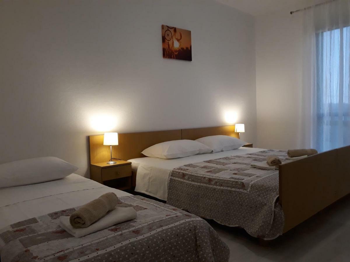Apartments Jelicic Biograd Na Moru Eksteriør billede